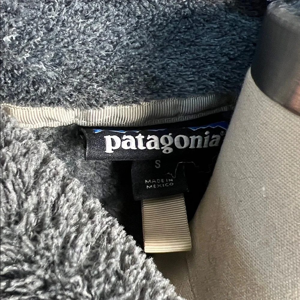 Patagonia Women's Charcoal 1/2 Snap Fleece Pullover